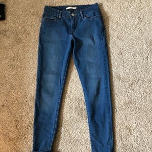 Levi’s mid rise skinny jeans